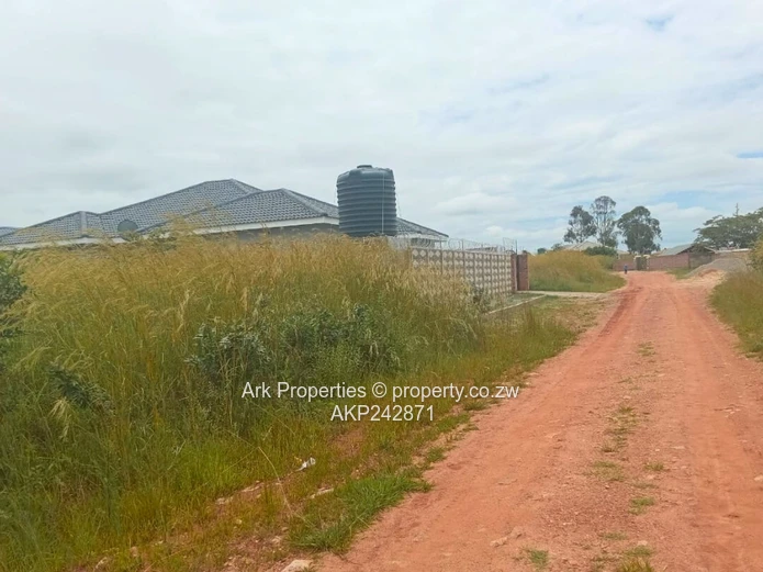 Stand for sale in Elizabeth Park Ruwa