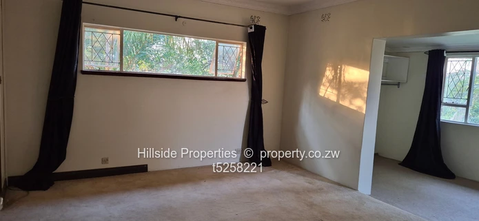 Glen Lorne 4-Bed 3-Bath: Modern Glass Wall & Garden