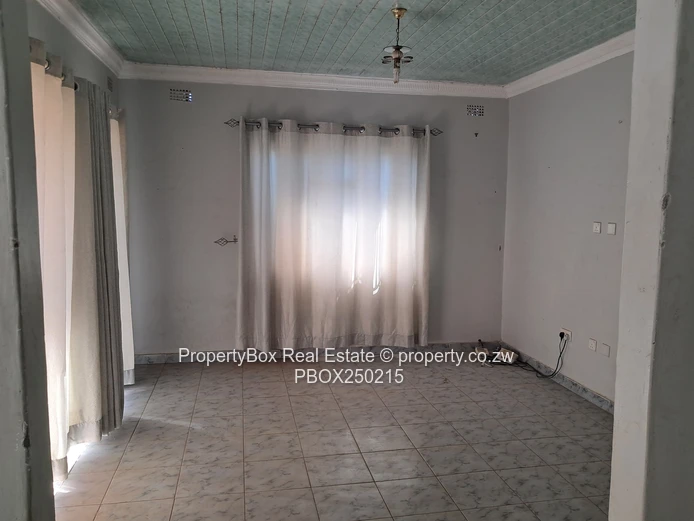 Damofalls Phase 4 House to rent available 1 July!