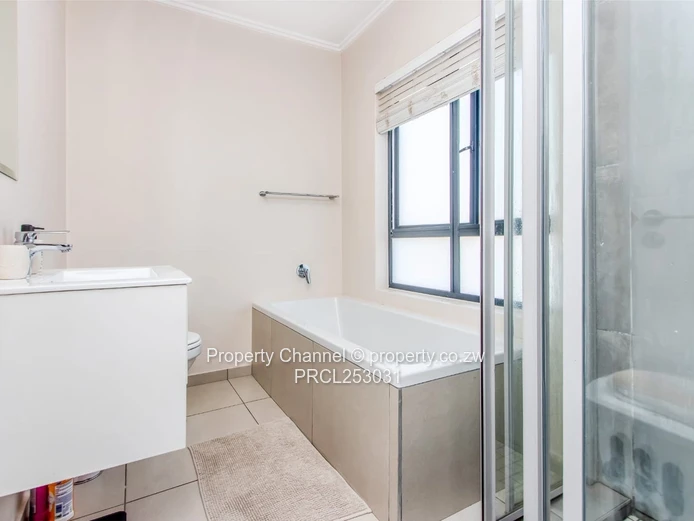 4 Bedroom Cluster For Sale in Craigavon, Sandton, Johannesburg