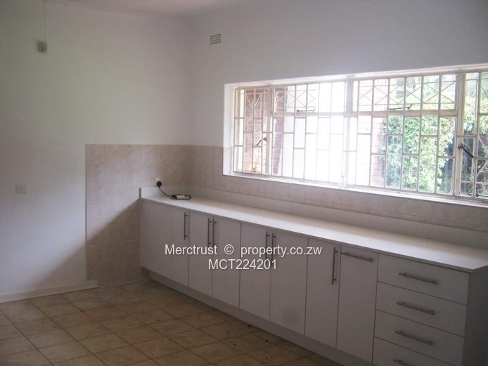 Beautifully kept house!