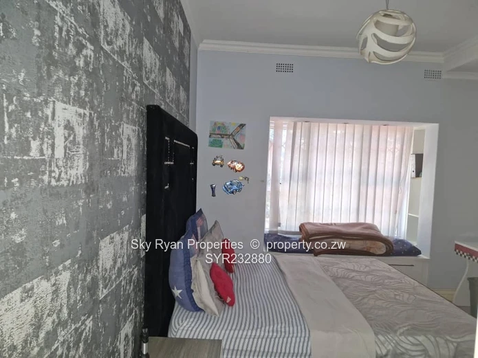 Luxurious Alex Park House For Sale