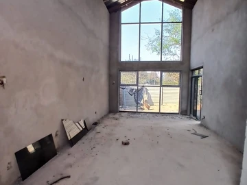 3 Bedroom Flat & Apartment