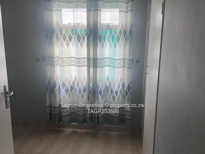 flat in Zimre Park.  Ruwa. $55k