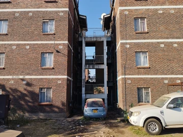 2 Bedroom Flat & Apartment