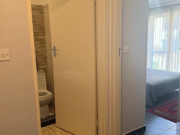 3 Bedroom Flat & Apartment