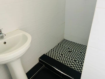 2 Bedroom Garden Flat