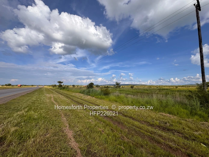 Norton Plot for Sale: Bulawayo Road Frontage (Sole Mandate)