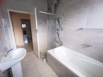 3 Bedroom Garden Flat