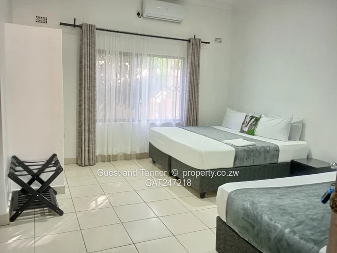 Vic Falls Self Catering Cluster Apartments with Title Deed