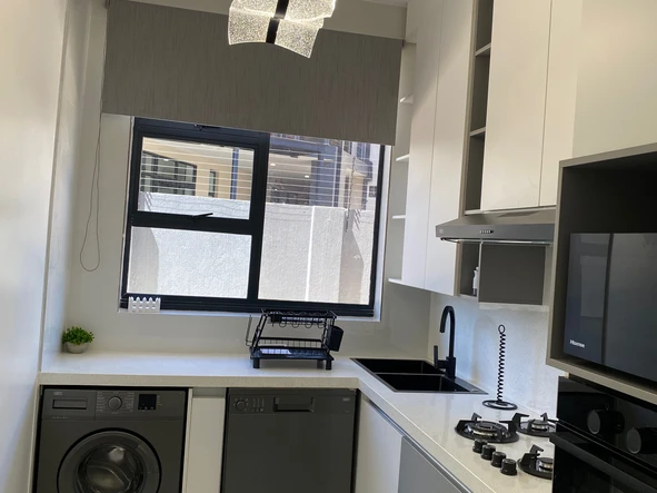 2 Bedroom Flat & Apartment