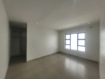 4 Bedroom Garden Flat