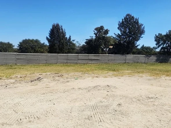 Commercial & Industrial Land