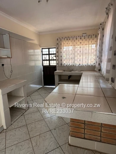 Charming house large land ideal for redevelopment 