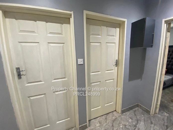 Glaudina 3-Bed: Modern Tiles, Built-ins & Borehole