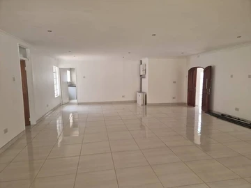 6 Bedroom House