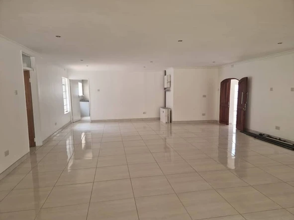 6 Bedroom House
