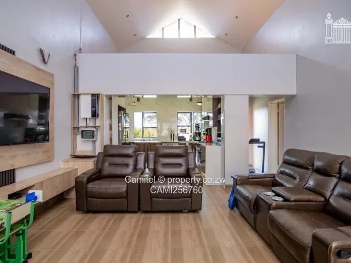 Arlington 3-Bed Townhouse — Borehole & Paved Courtyard