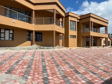 8 Bedroom House