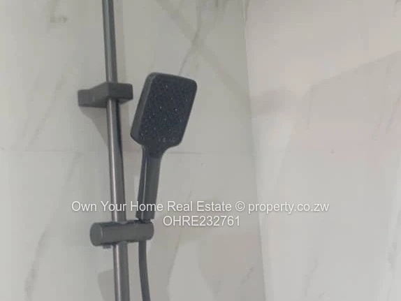 Pomona Nyeredzi Ridge 