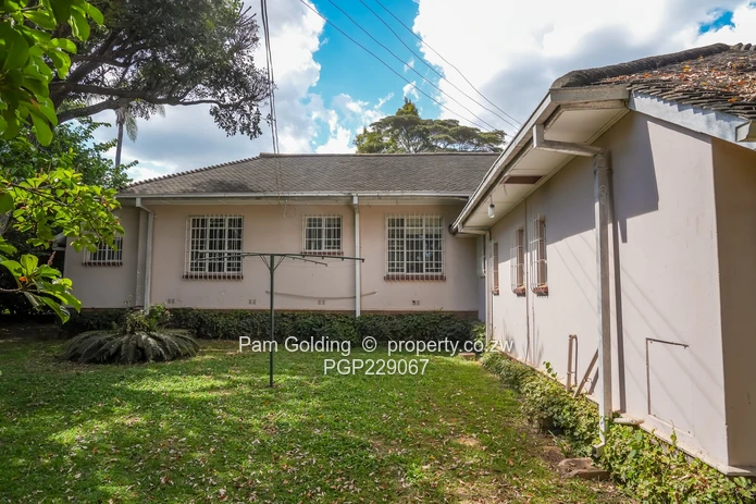 Two Acres on Kew Drive