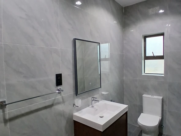3 Bedroom Flat & Apartment