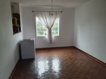 2 Bedroom Flat & Apartment