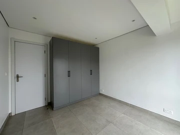 4 Bedroom Garden Flat