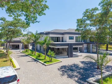 6 Bedroom House