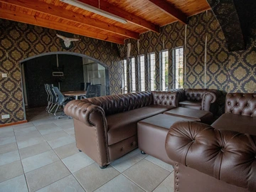 8 Bedroom House