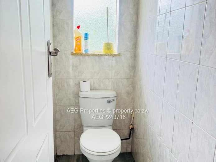 Avondale West House For Sale