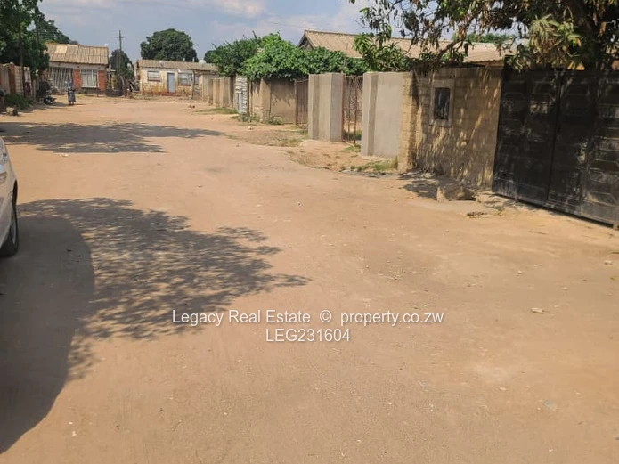 2-Bedroom Home for Sale in Zengeza 1