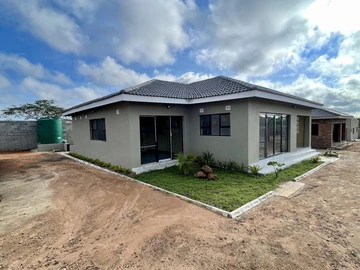 3 Unit Townhouse Complex