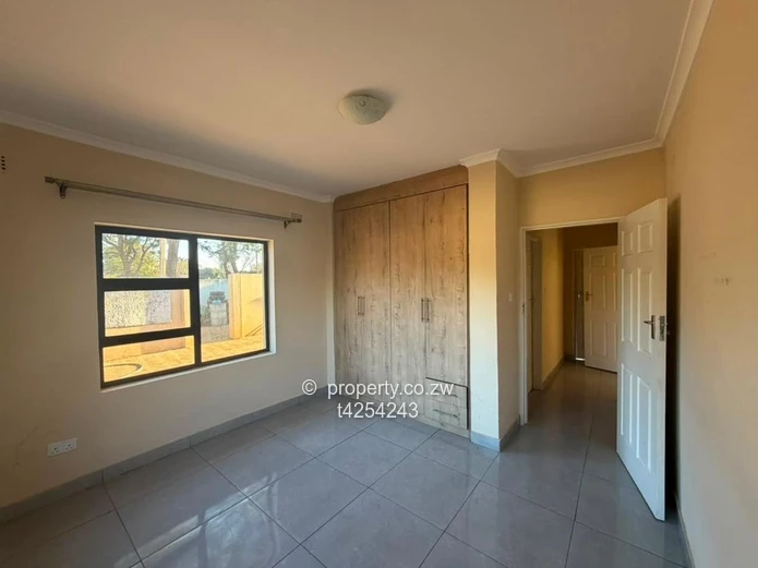 Bluffhill apartment to rent