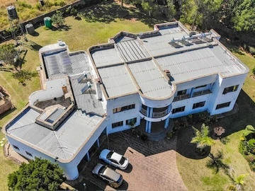 8 Bedroom House
