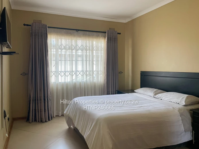 Fully Furnished 3-Bed Garden Flat with Pool in Highlands