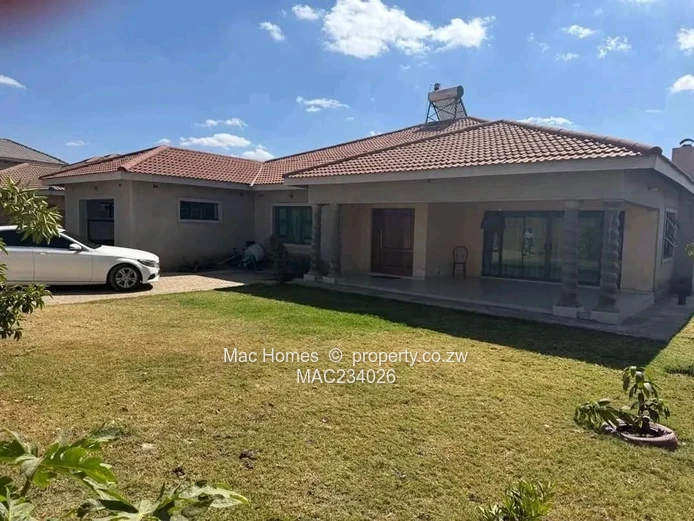 Morden 5 bedroomed house for sale in Westgate adylinn