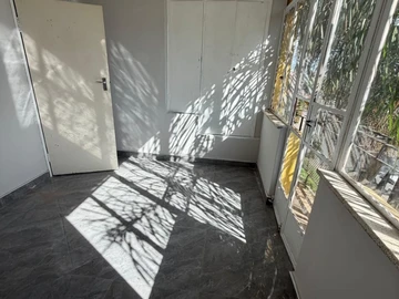 2 Bedroom Flat & Apartment