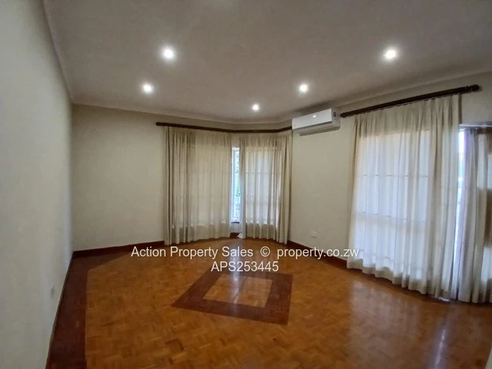 Very Neat Family Home To Rent! 