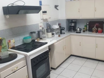 2 Bedroom Flat & Apartment