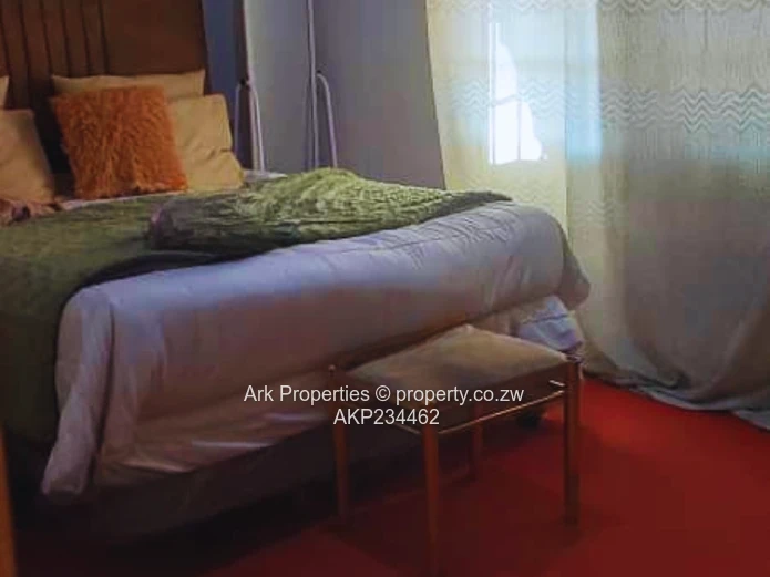 MABELREIGN - MEYRICK PARK (Close to Sherwood Golf Club)