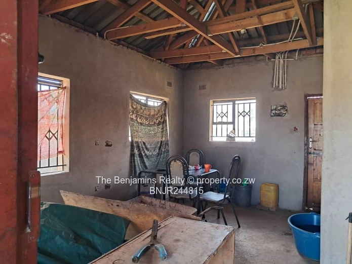 3 bedroomed cottage in Crowhill