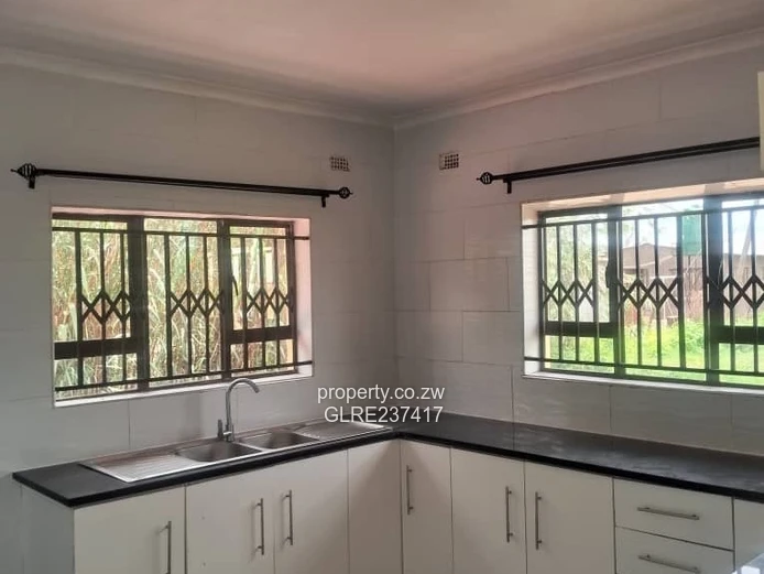 Offices / Commercial Property close 2nd street and Harare Drive