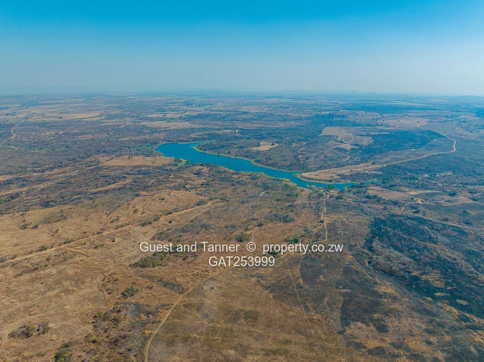 A Choice Of Two Farms - Banket / Rafingora