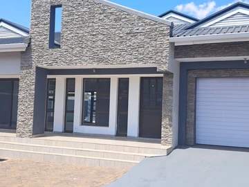 3 Bedroom Townhouse Complex