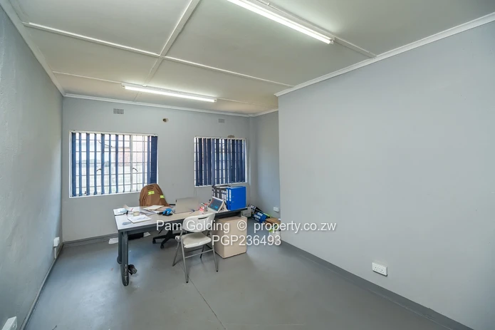 Msasa Warehouse /Factory , Location, Location !!!!! (Sole Mandate)