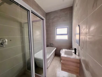 3 Bedroom Garden Flat