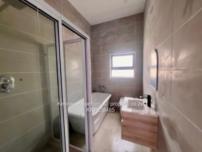 3 Bedroomed Unit Available to Rent!