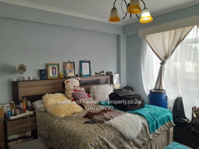 Spacious 3-BR Flat for Sale at Chelmscote Mansion, Bainnes Avenue – Prime Location with Borehole