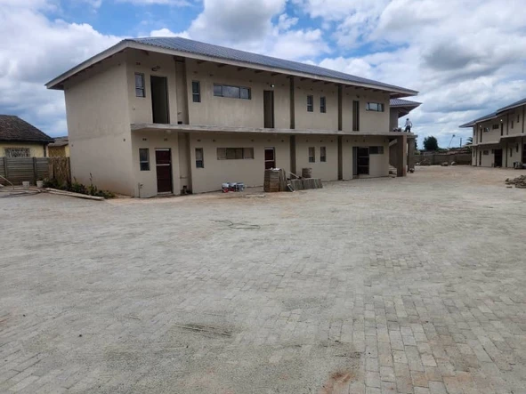 2 Bedroom Flat & Apartment